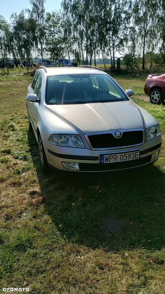 Skoda Octavia 1.6 Ambiente - 1