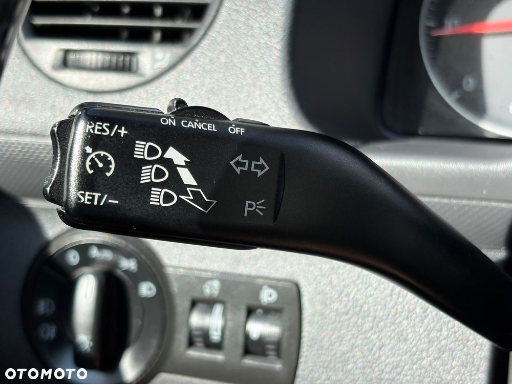 Volkswagen Caddy 1.9 TDI LONG Klimatyzacja Elektryczne Szyby Gwarancja - 16