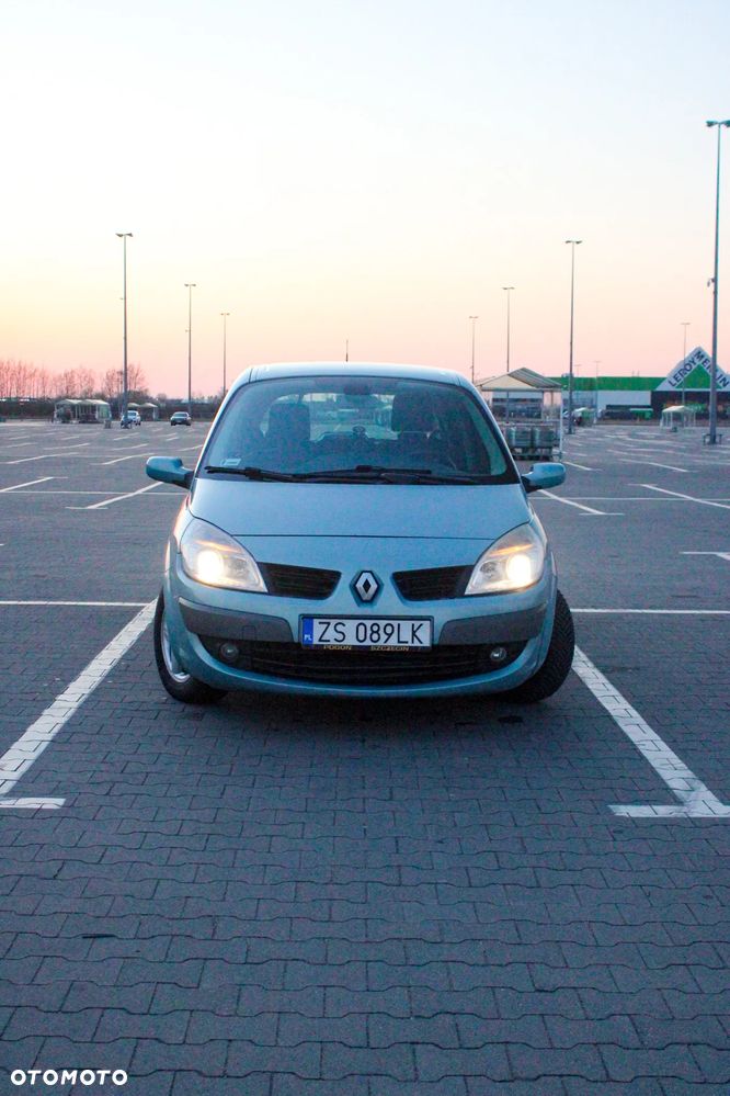 Renault Scenic 1.6 16V Confort Expression - 22