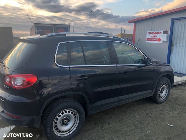 Dezmembrez VW Tiguan 2.0 diesel 2009 - 4