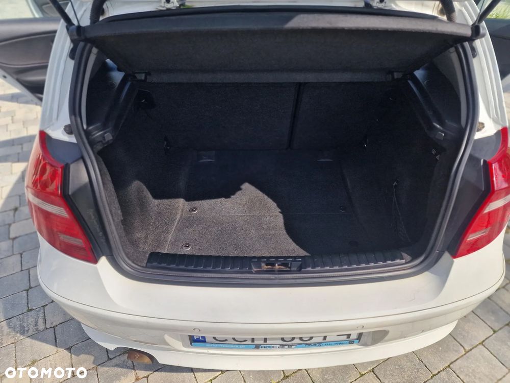 BMW Seria 1 116i - 13