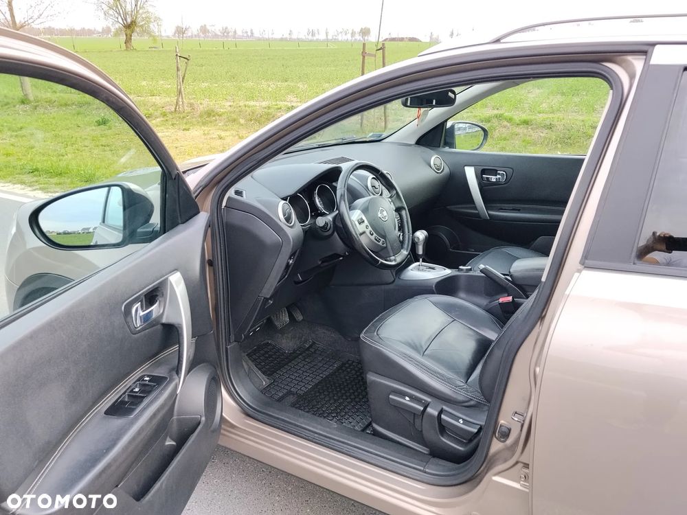 Nissan Qashqai 2.0 dCi 4x4 Tekna - 6