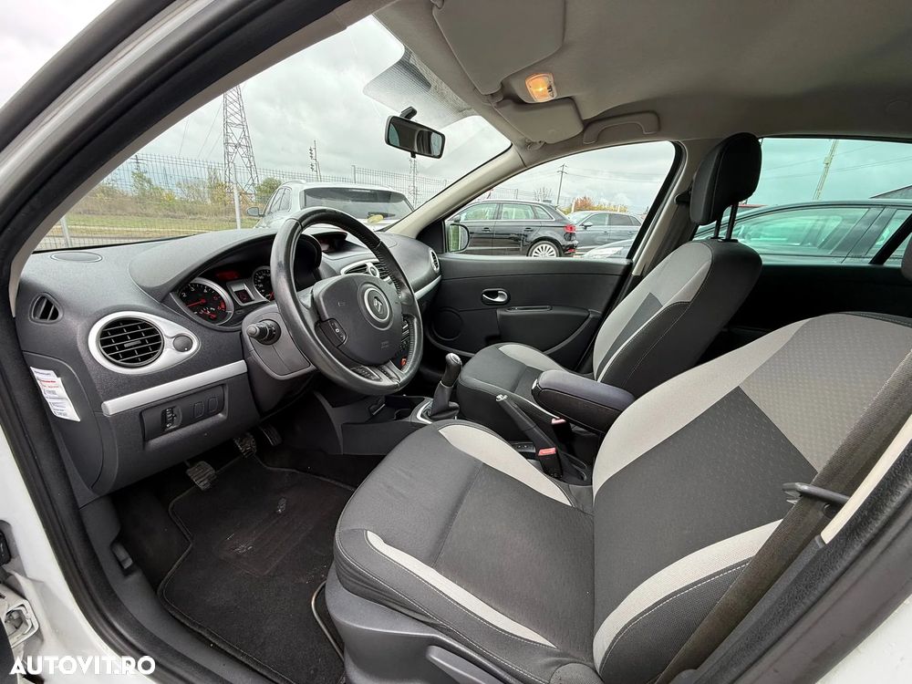 Renault Clio 1.5 dCi 90 FAP Dynamique - 9