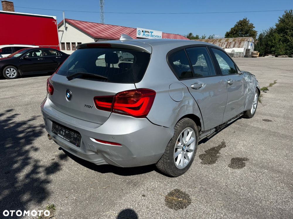 BMW Seria 1 118i GPF Sport Line - 8