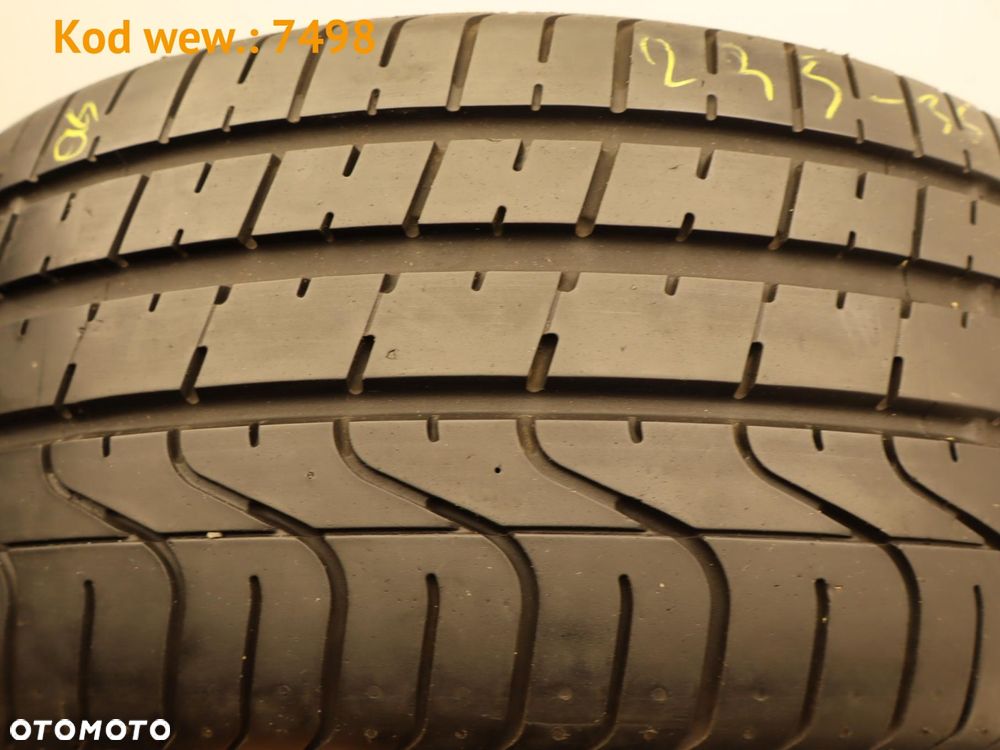 Pirelli P Zero - 235/35 R19 - 8