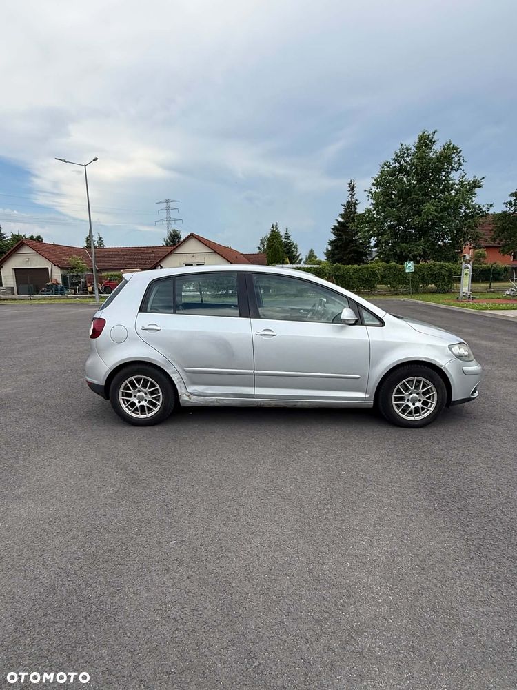 Volkswagen Golf 1.6 FSI Comfortline - 6