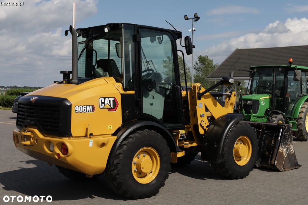 Caterpillar CAT 906M - 7