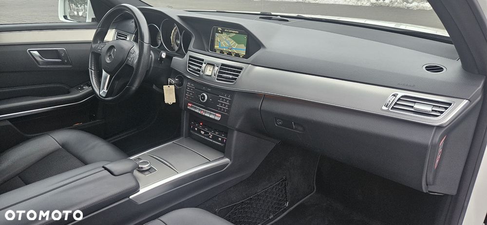 Mercedes-Benz Klasa E - 23