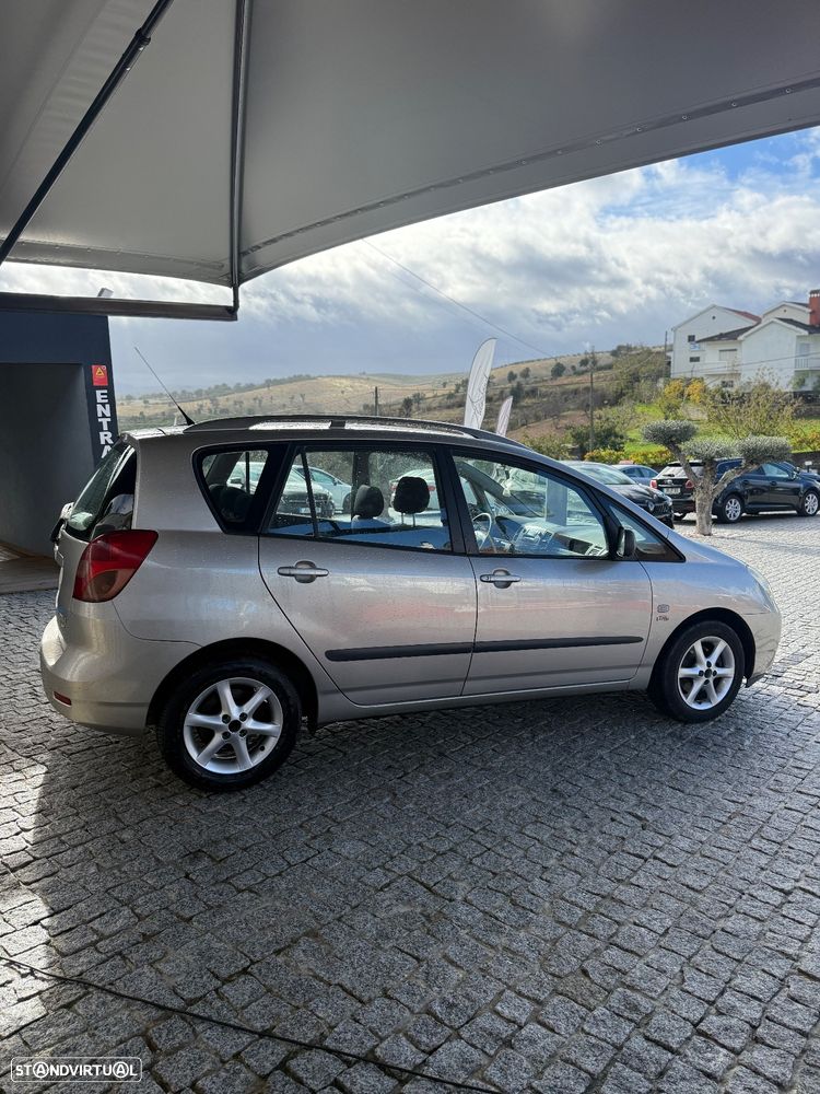 Toyota Corolla Verso 2.0 D-4D Sol - 4