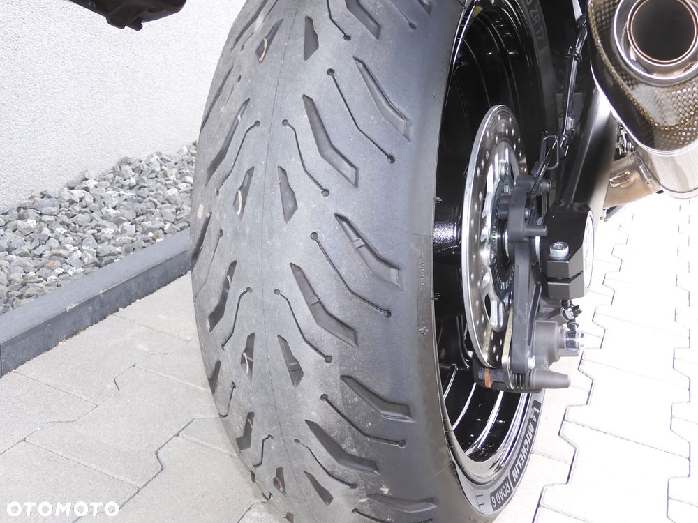 Kawasaki Ninja 1000 SX - 12