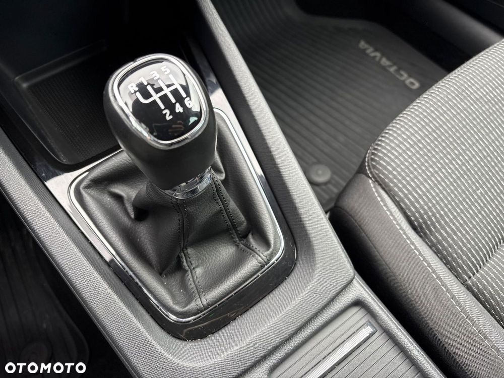 Skoda Octavia 2.0 TDI Ambition - 15