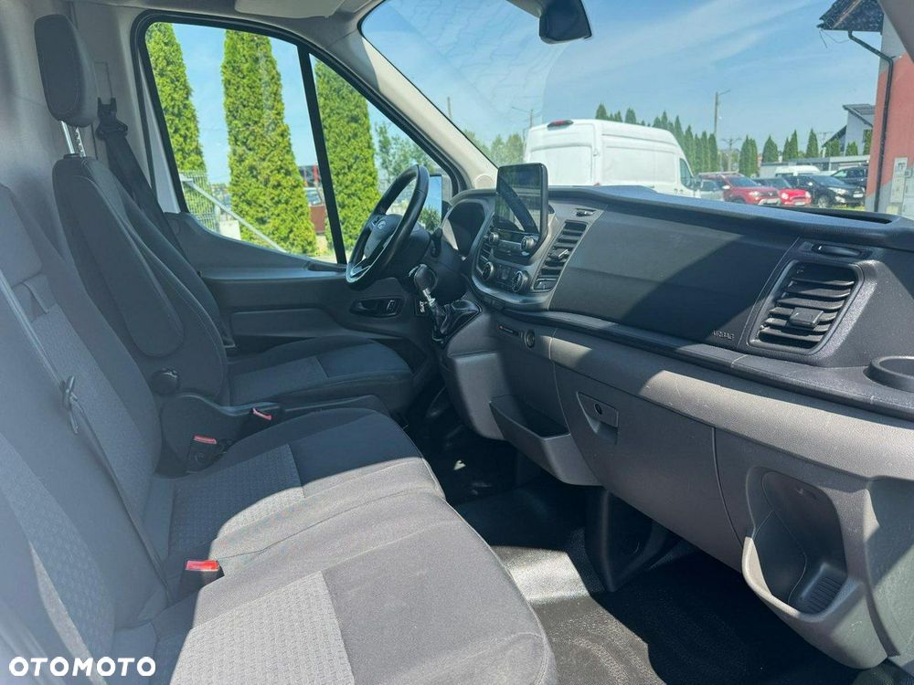 Ford Transit - 12