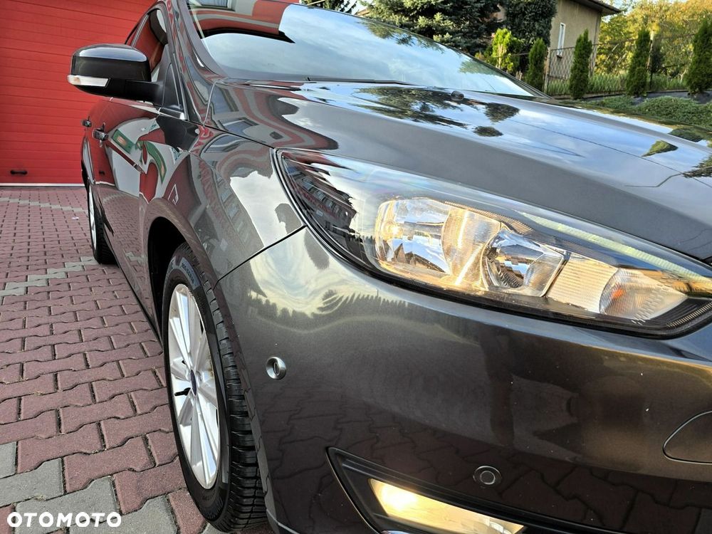 Ford Focus 1.5 EcoBlue STart-Stopp-System TITANIUM - 18