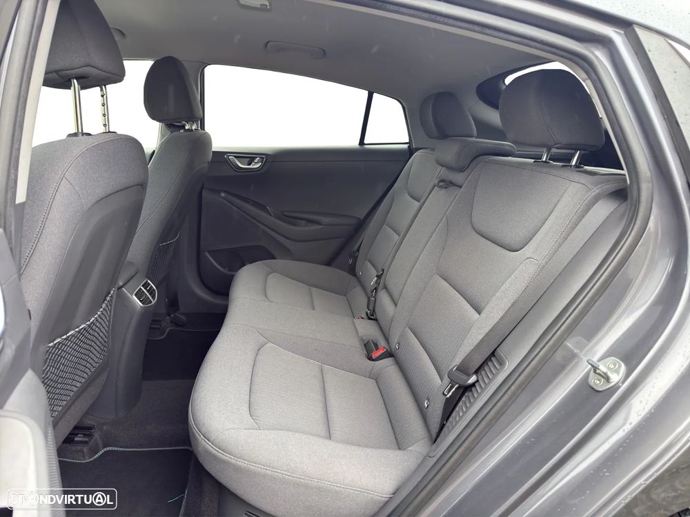 Hyundai Ioniq 1.6 GDI PHEV Tech - 12