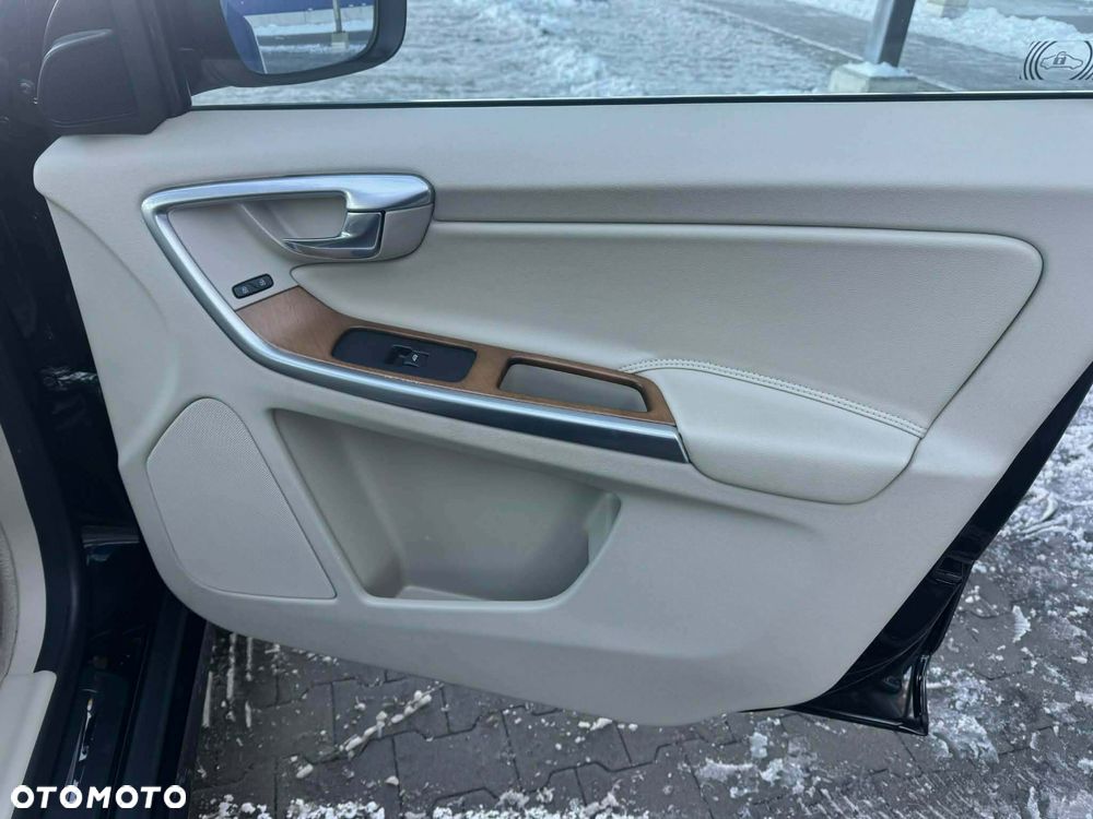 Volvo XC 60 D4 Drive-E Momentum - 18