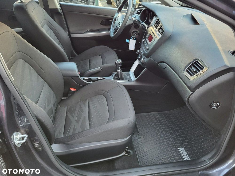 Kia Ceed - 21