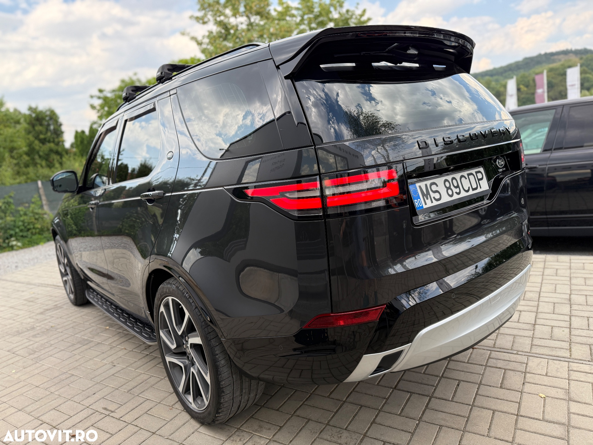 Land Rover Discovery 3.0 L TD6 HSE Luxury - 3