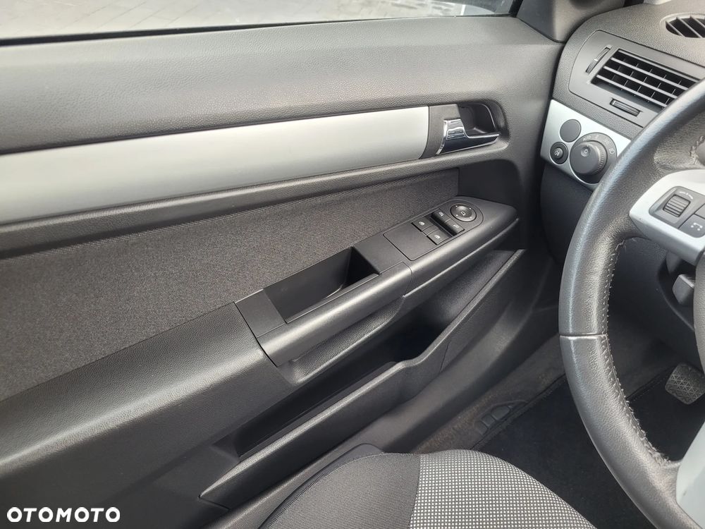 Opel Astra III 1.4 Enjoy - 22