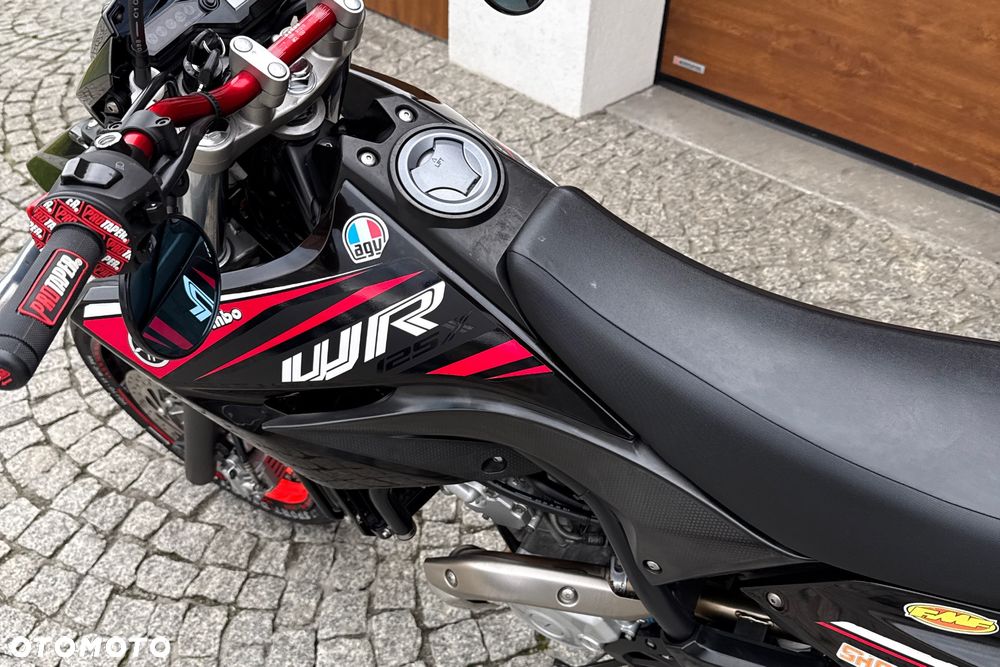 Yamaha WR - 24