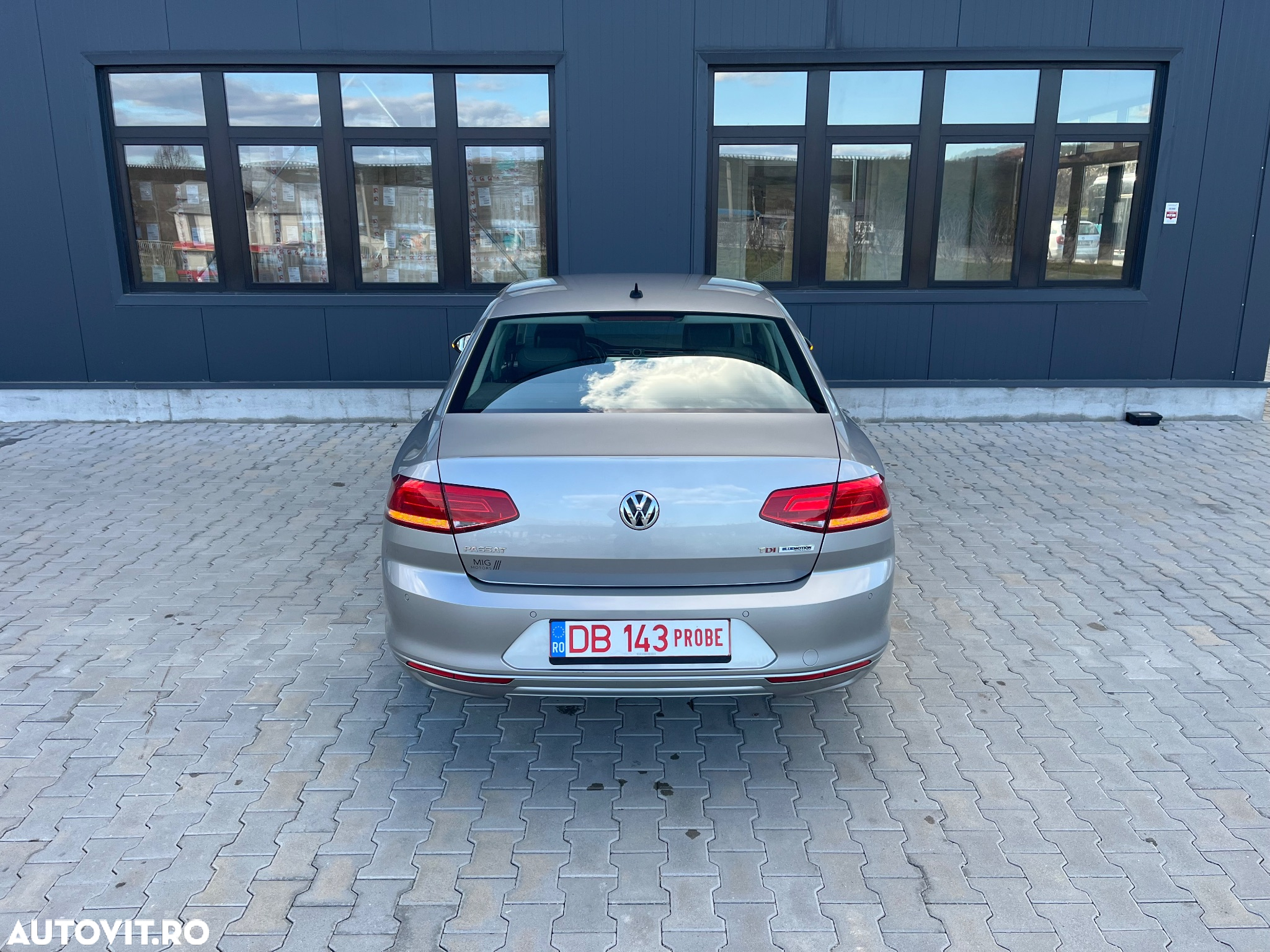 Volkswagen Passat 1.6 TDI (BlueMotion Technology) DSG Comfortline - 15