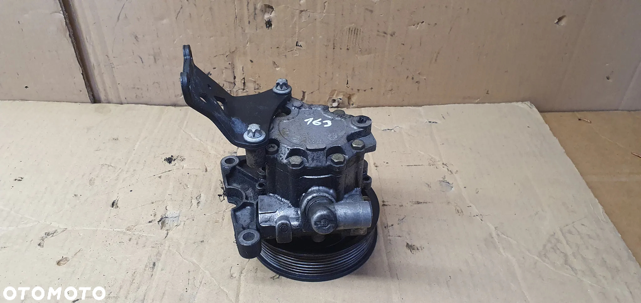 Pompa wspomagania kierownicy Mercedes ML W163 4.0 CDI A6282360010 - 4