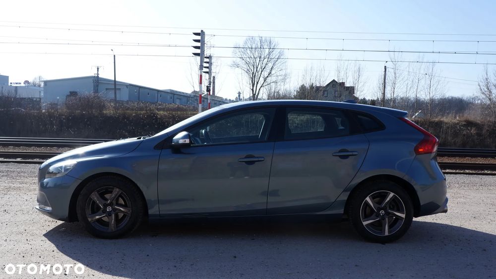 Volvo V40 D2 - 13