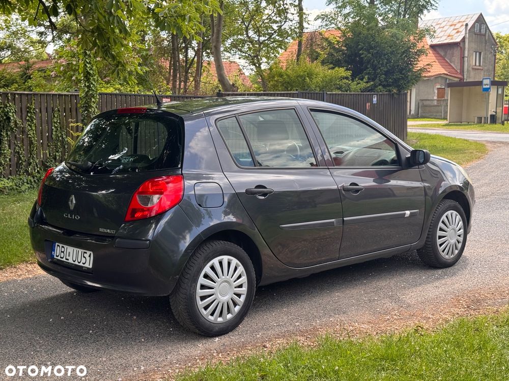 Renault Clio 1.2 16V Expression - 6