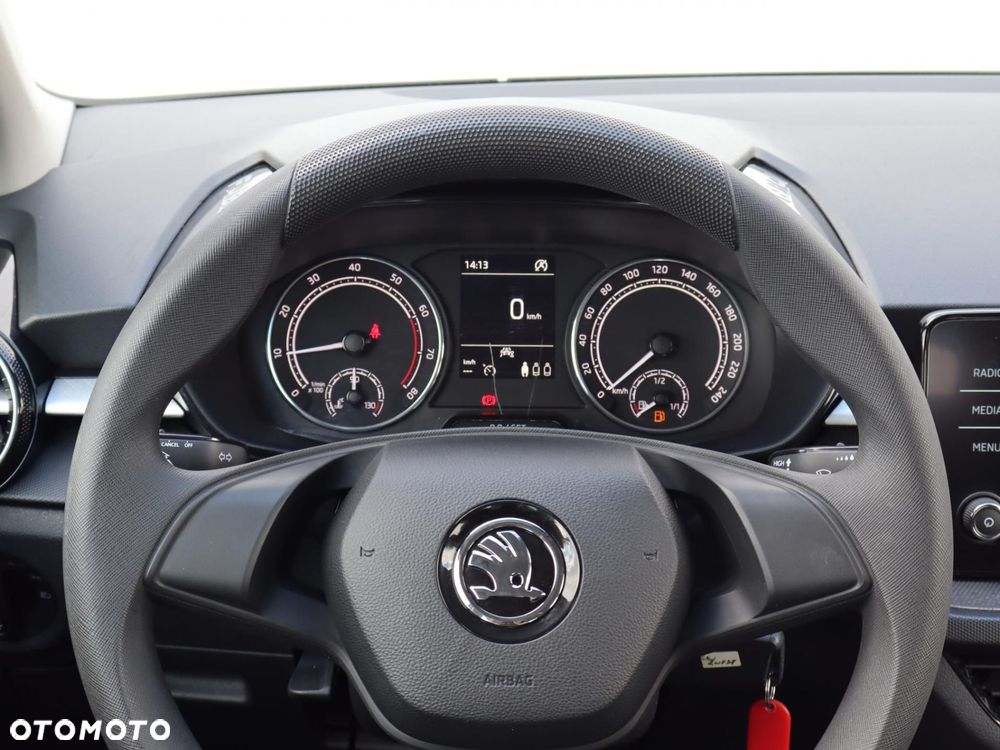 Skoda Fabia - 10