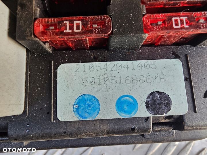 SKRZYNKA PŁYTA BEZPIECZNIKÓW 5010516886/B RENAULT MIDLUM DCI - 3