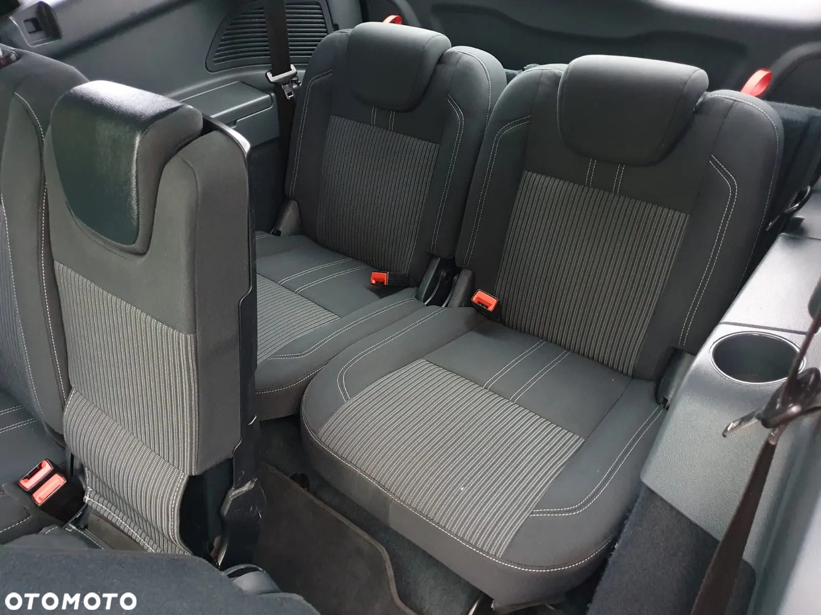 Ford Grand C-MAX 1.6 TDCi Titanium - 33