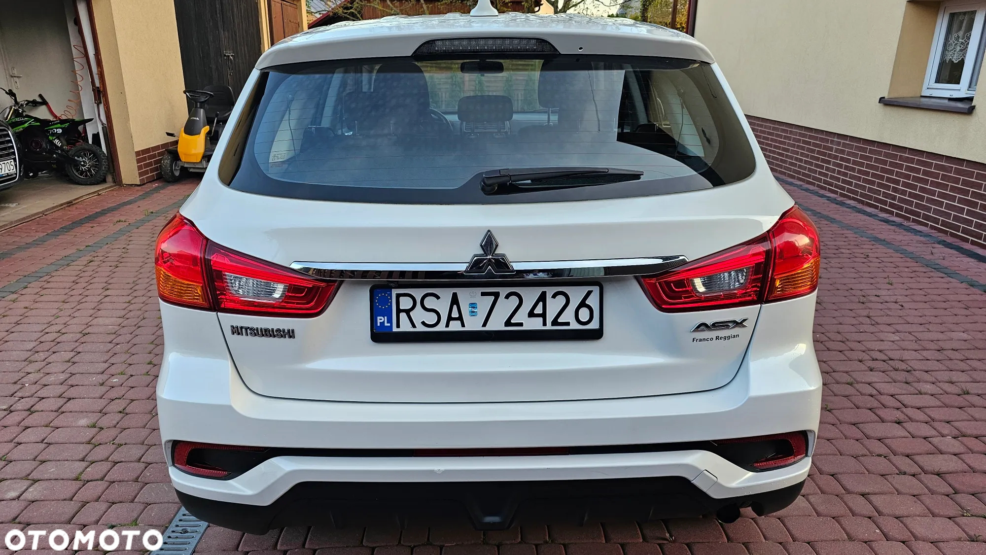 Mitsubishi ASX 1.6 2WD Intense - 18