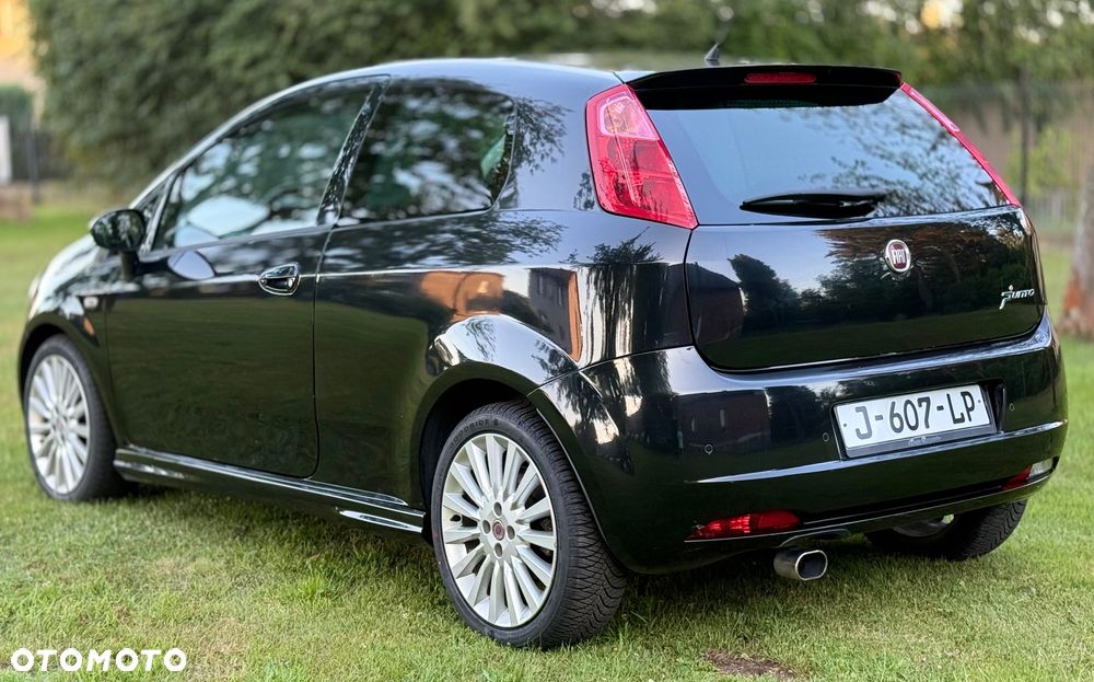 Fiat Grande Punto - 4