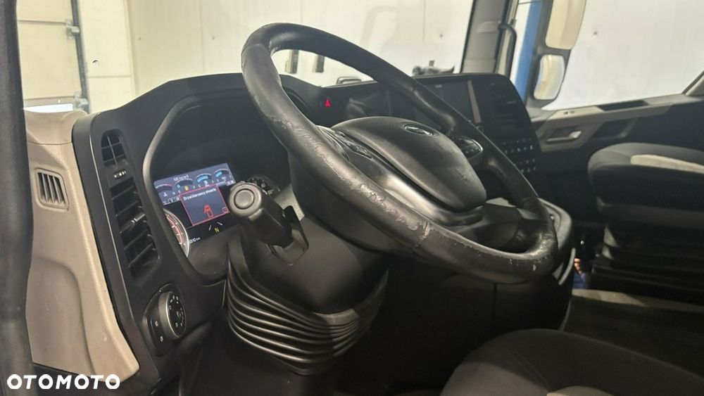Ford F-MAX - 12