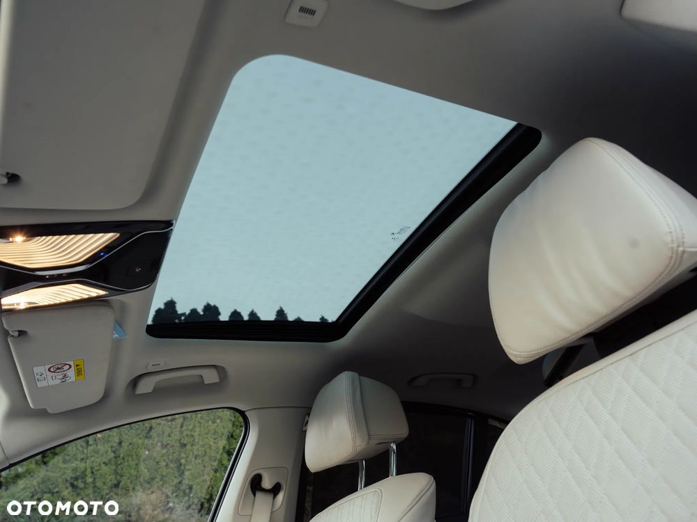 BMW Seria 7 750i xDrive - 16