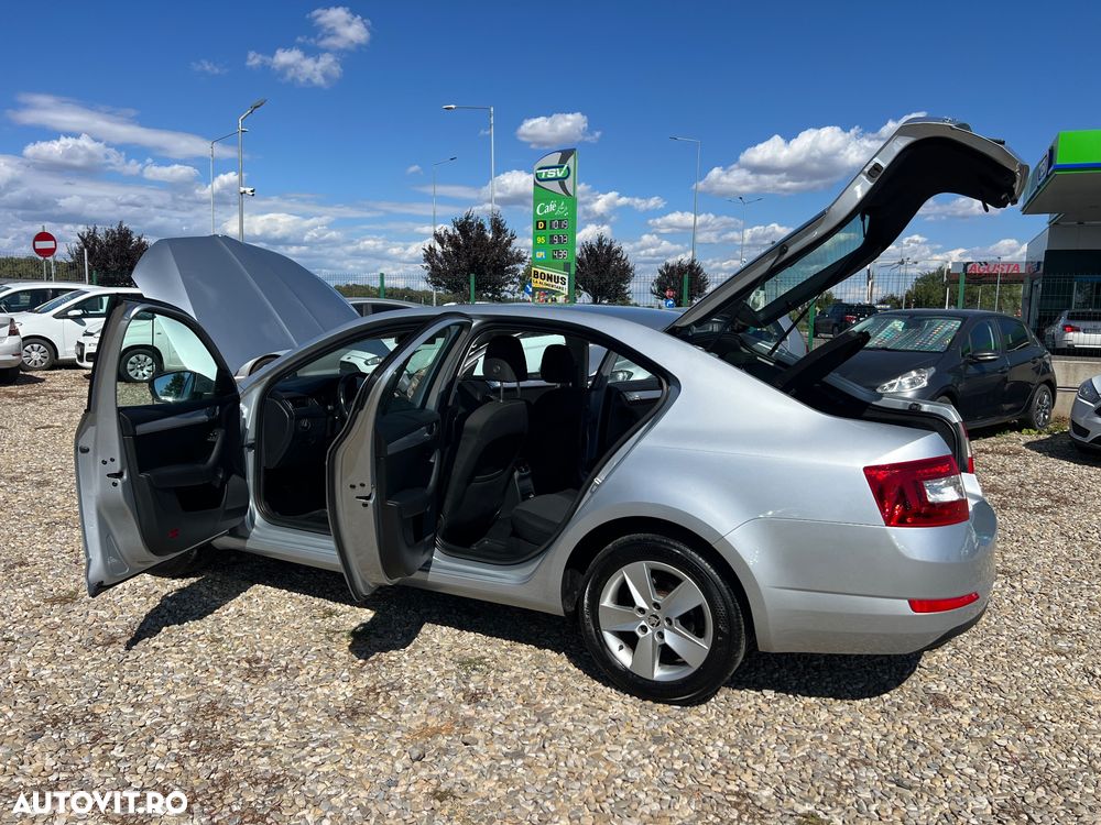 Skoda Octavia 1.2 TSI STYLE - 4