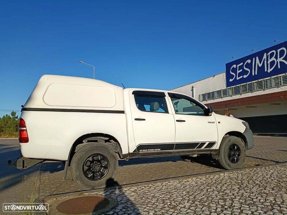 Toyota Hilux 2.5 D-4D 4WD CD CM AC - 30