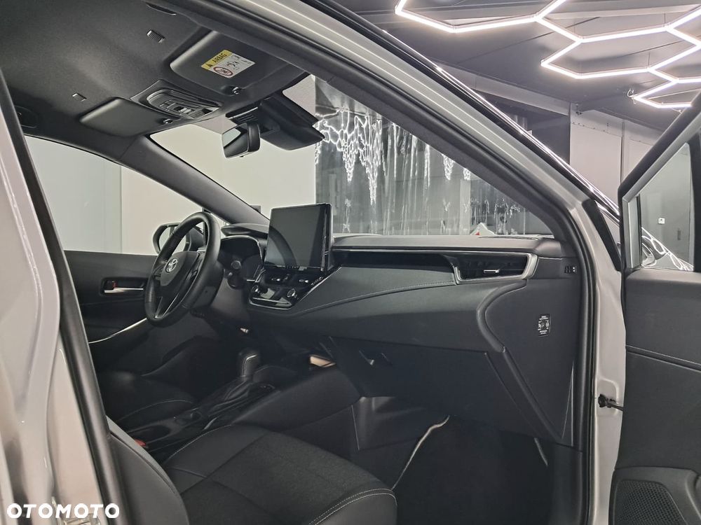 Toyota Corolla 1.8 Hybrid Executive - 23