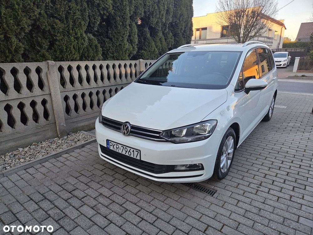 Volkswagen Touran - 1