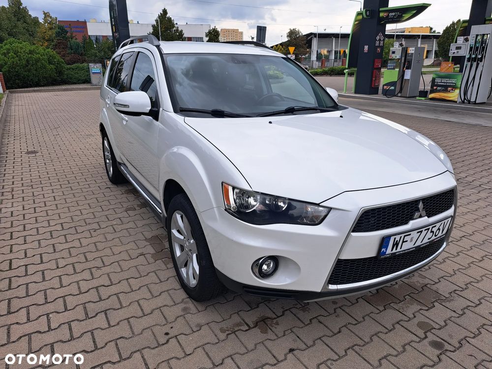 Mitsubishi Outlander 2.0 Invite 2WD - 11