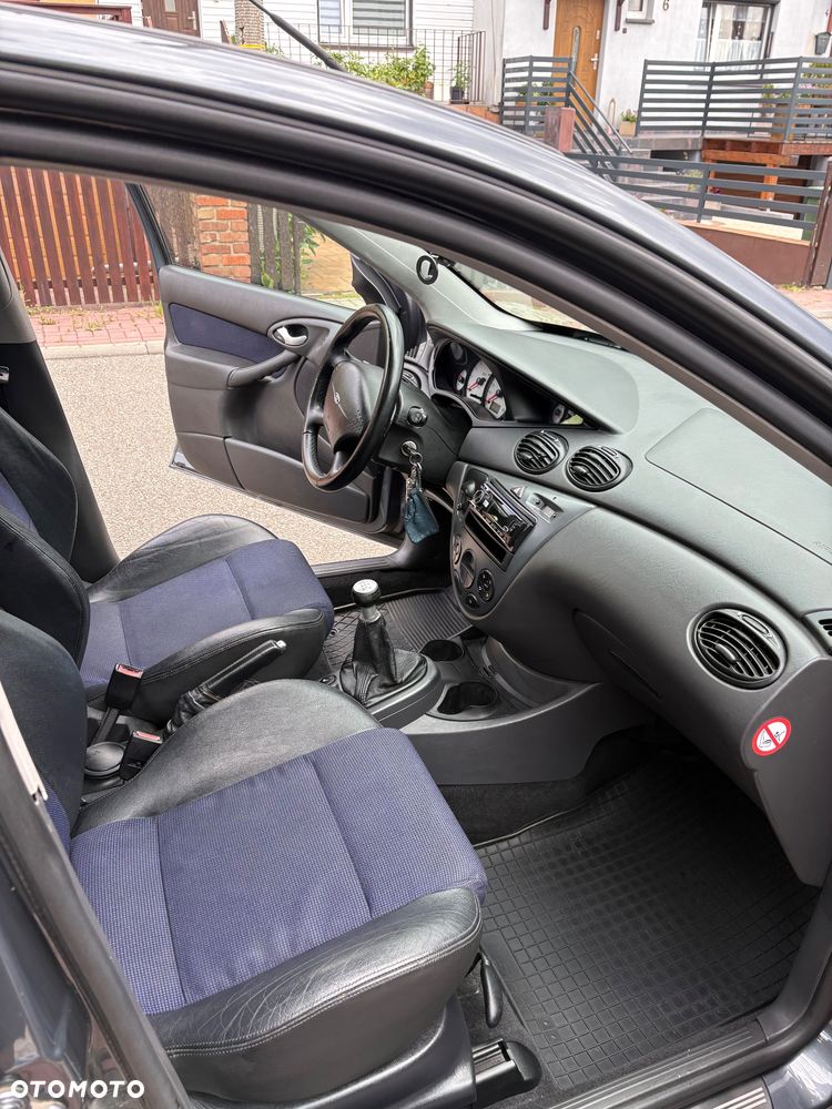 Ford Focus - 15