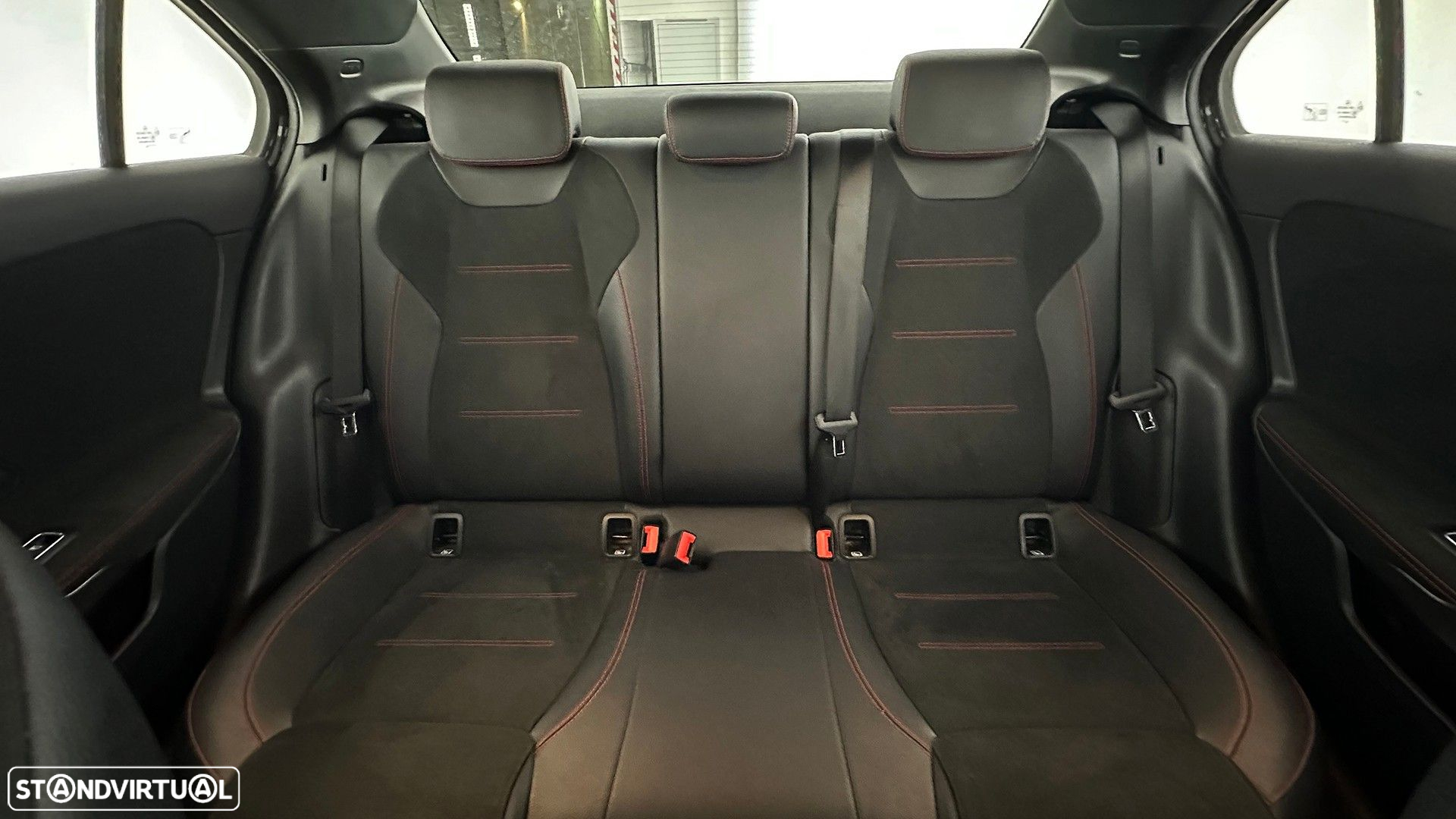 Mercedes-Benz A 250 Limousine e AMG Line - 46
