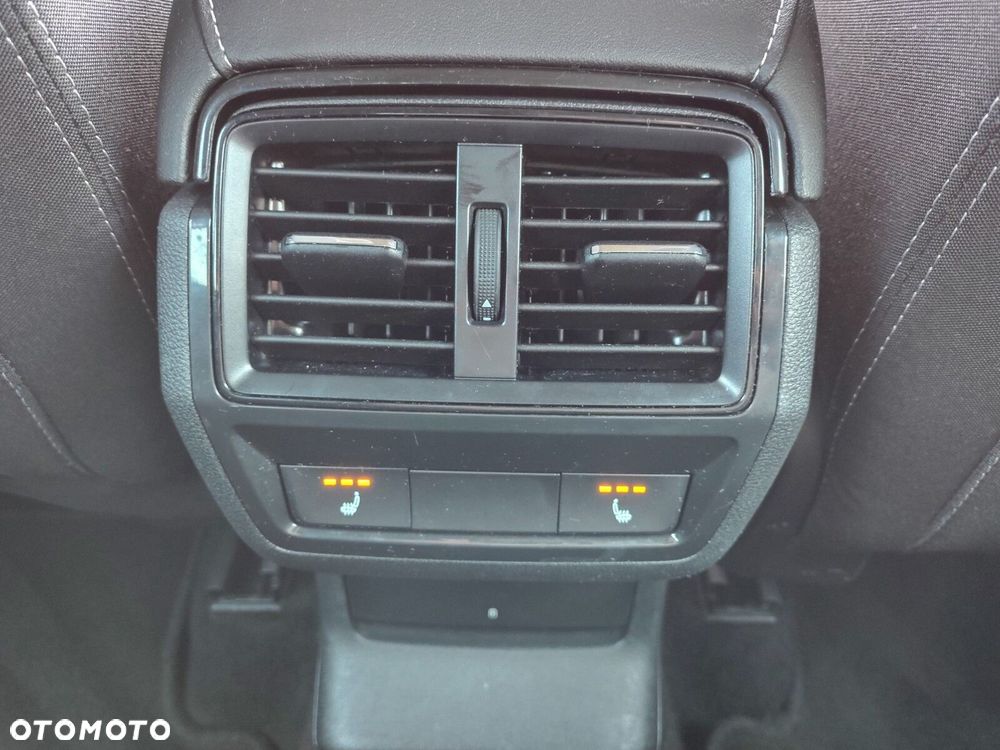 Skoda Karoq 2.0 TDI SCR 4x4 Sportline DSG - 31
