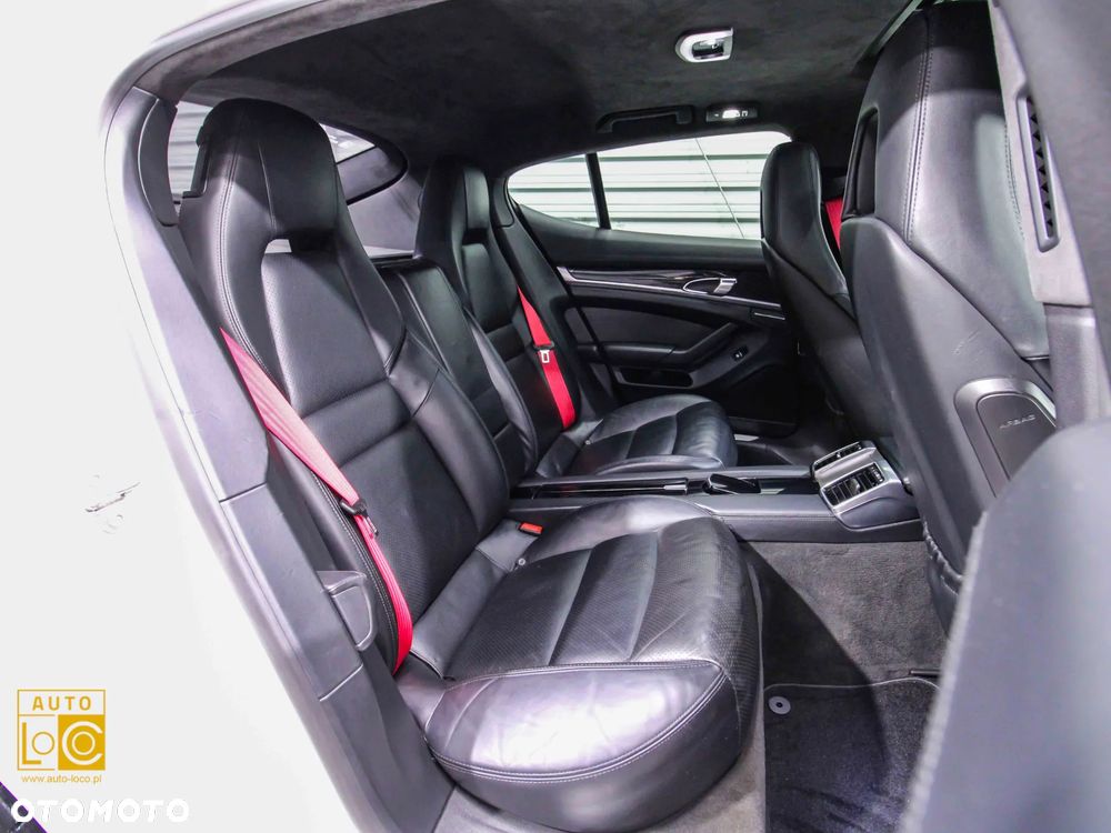 Porsche Panamera Platinum Edition - 11