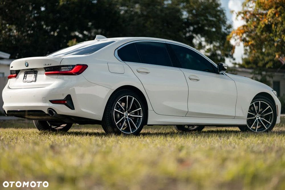 BMW Seria 3 330i xDrive M Sport - 6