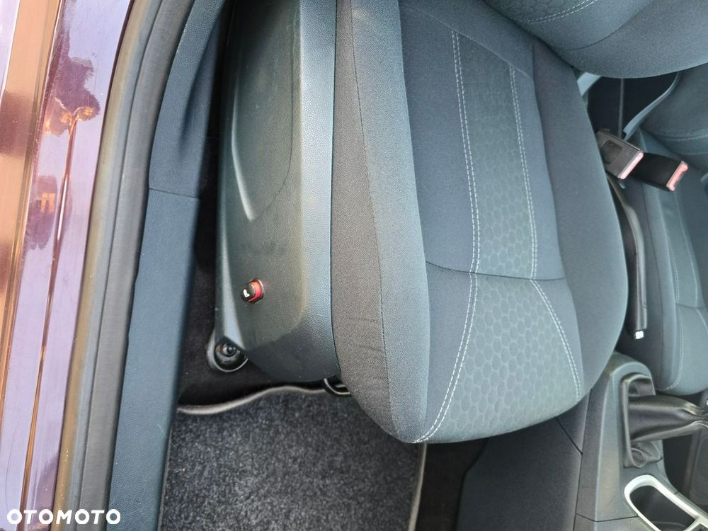Ford Fiesta - 24