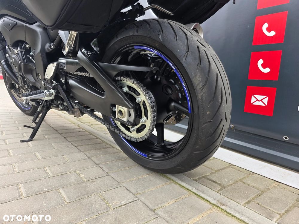Yamaha FZ8 - 7