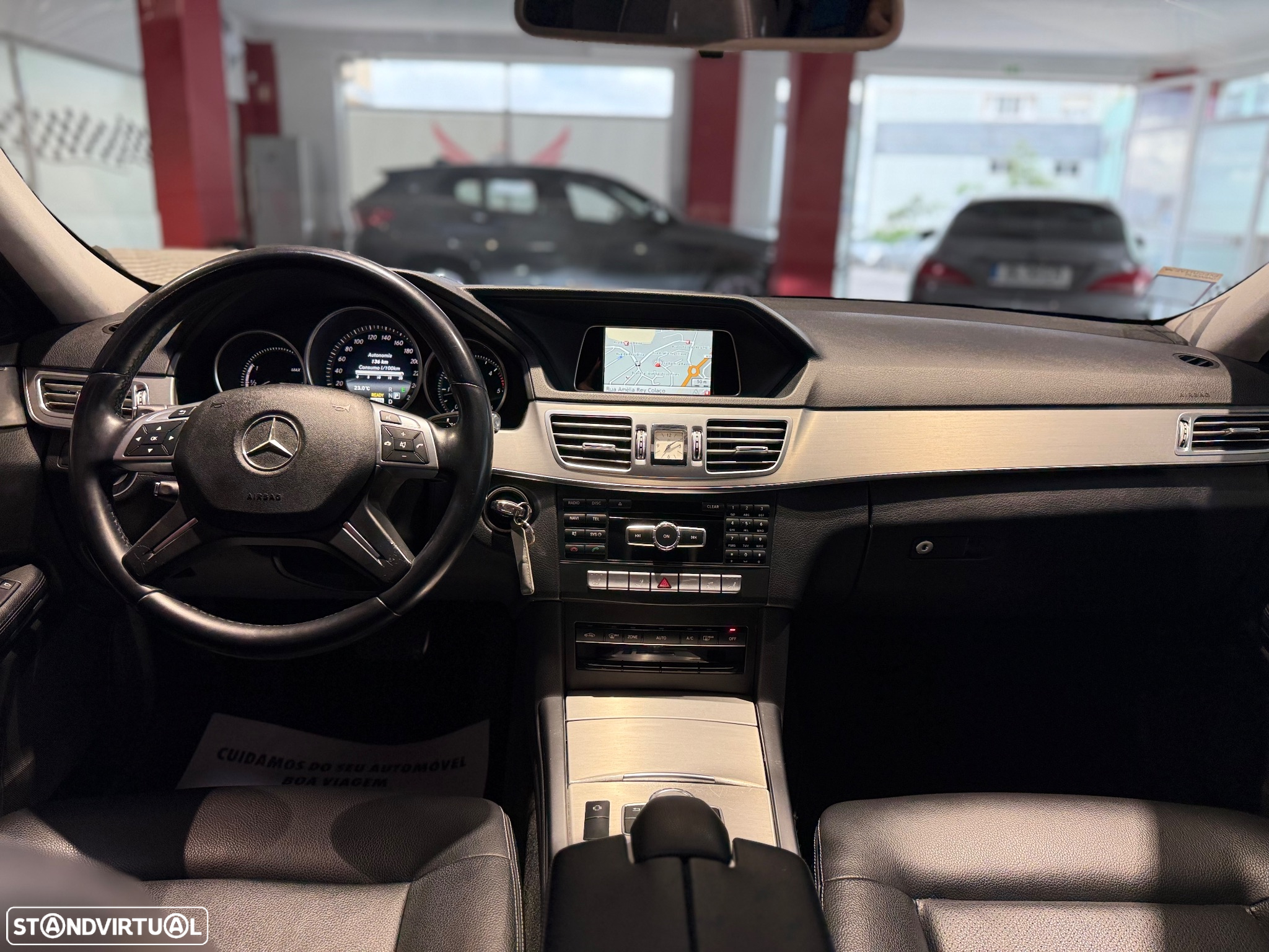Mercedes-Benz E 300 Bluetec Hybrid Avantgarde - 12