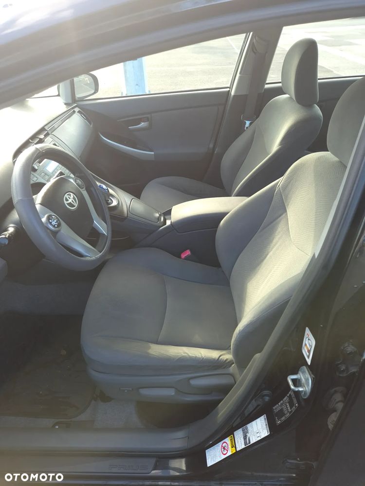 Toyota Prius - 22