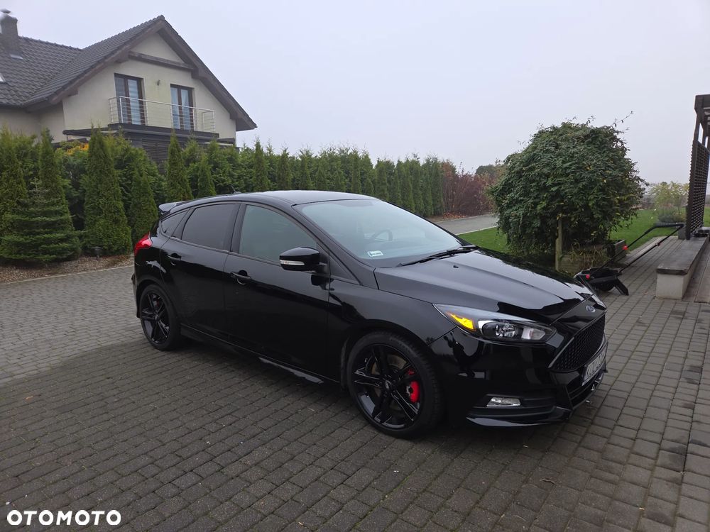 Ford Focus 2.0 EcoBoost ST - 19