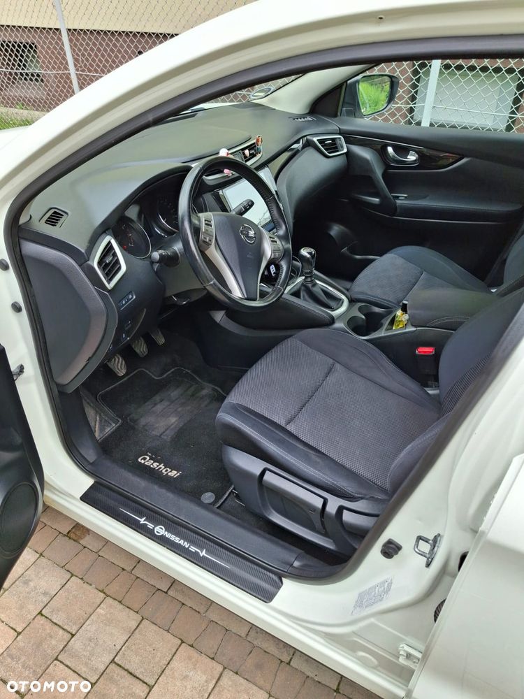 Nissan Qashqai 1.2 DIG-T Visia EU6 - 12